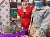 Khách em đến nhận hàng ạ